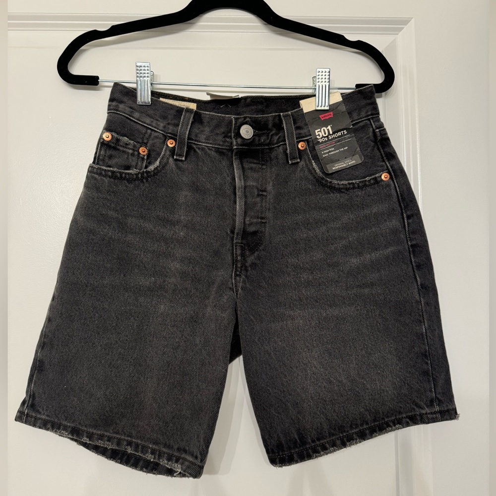 Brand new 501 Levi’s 90’s style shorts size 23